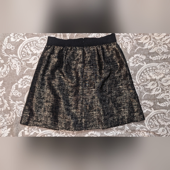 New Lord & Taylor Sz 8 Skirt Black and Gold Metallic - Picture 3 of 3